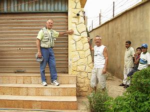 131-ORAN-Juin06-Cap Carbon, le cabanon(le fameux pilier)